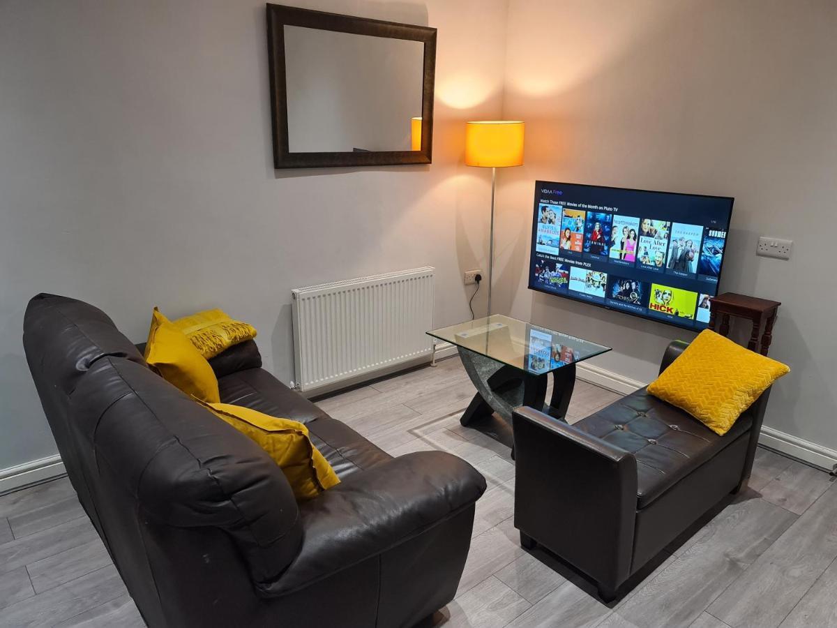 Whole House - 4 Bedrooms - Parking - Sleeps 8 Birmingham Buitenkant foto