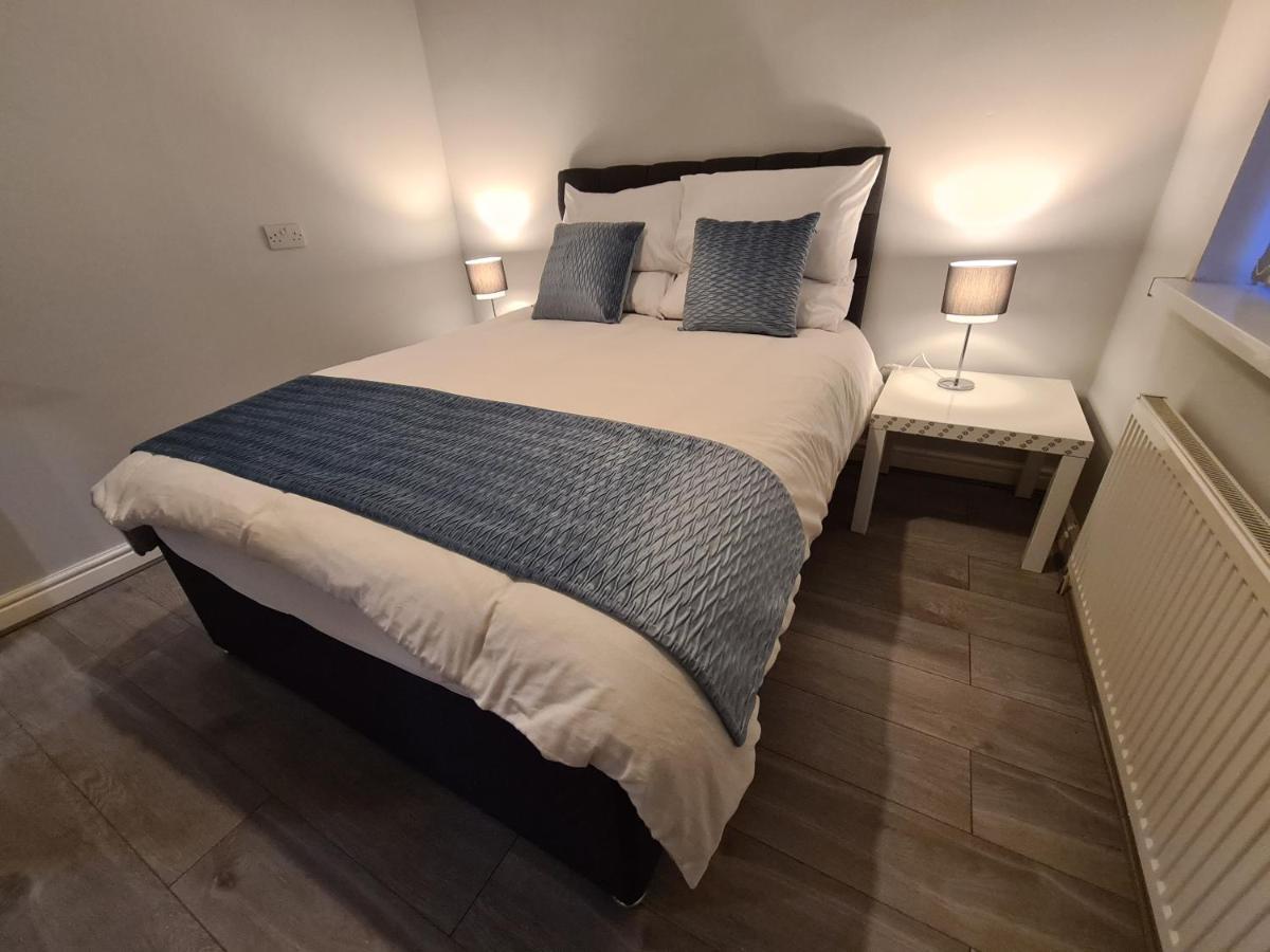 Whole House - 4 Bedrooms - Parking - Sleeps 8 Birmingham Buitenkant foto
