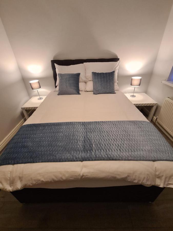 Whole House - 4 Bedrooms - Parking - Sleeps 8 Birmingham Buitenkant foto