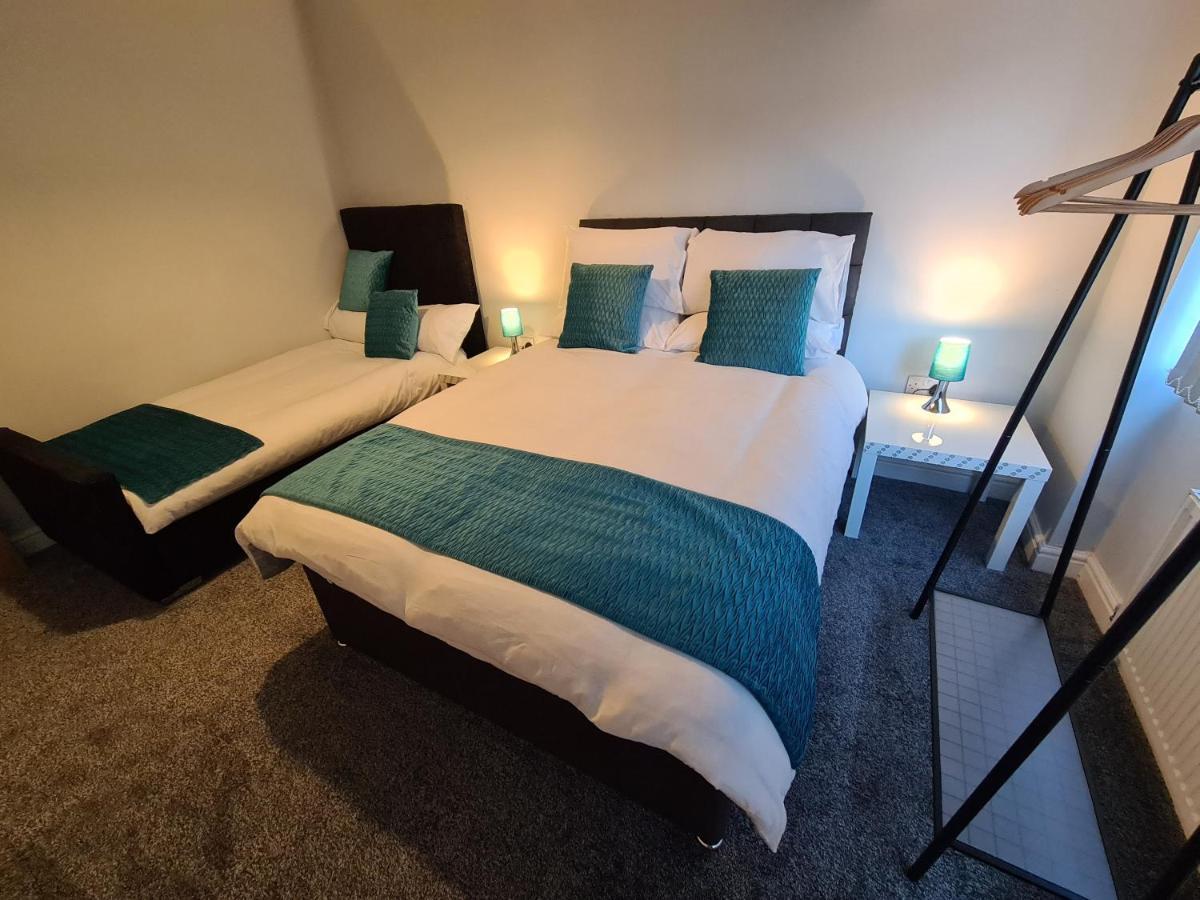 Whole House - 4 Bedrooms - Parking - Sleeps 8 Birmingham Buitenkant foto
