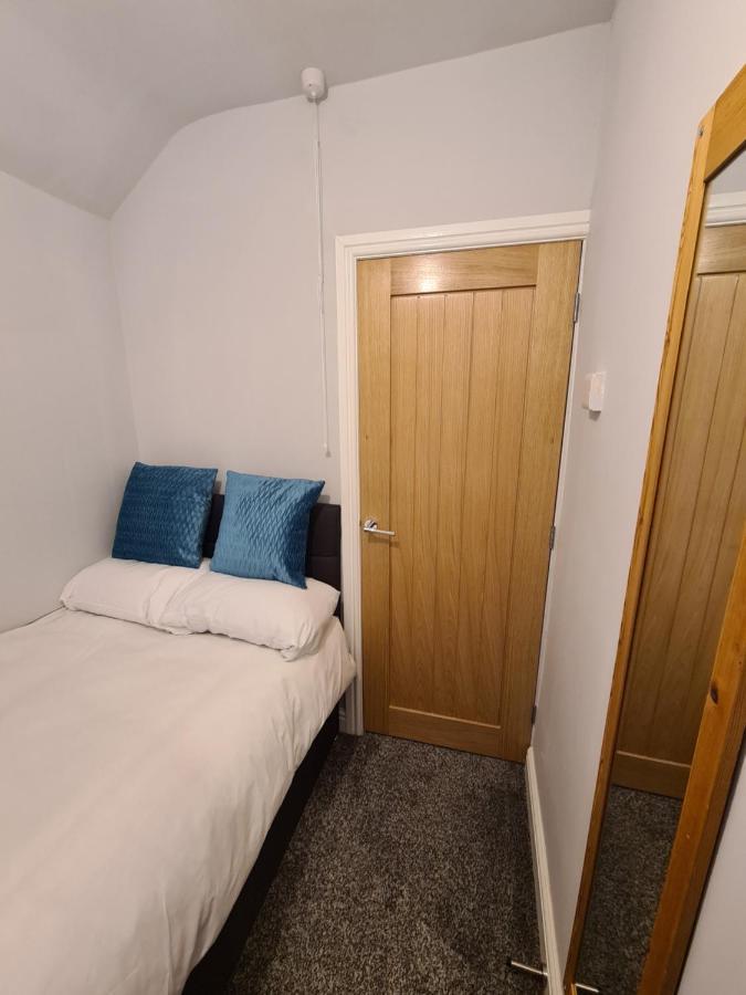 Whole House - 4 Bedrooms - Parking - Sleeps 8 Birmingham Buitenkant foto