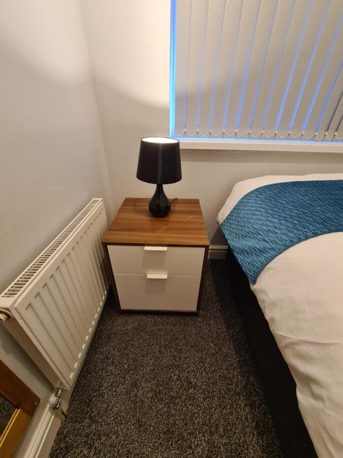 Whole House - 4 Bedrooms - Parking - Sleeps 8 Birmingham Buitenkant foto