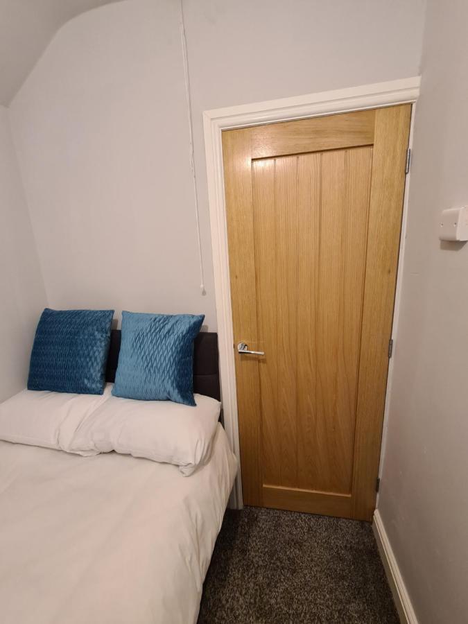 Whole House - 4 Bedrooms - Parking - Sleeps 8 Birmingham Buitenkant foto